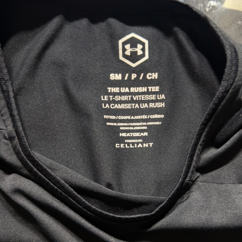 Under Armour Black Dri-Fit Short Sleeve Tee - Picture 6 of 6